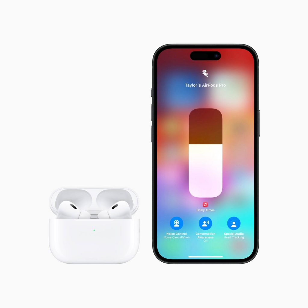 Apple AirPods Pro 2 в кейсе рядом с iPhone